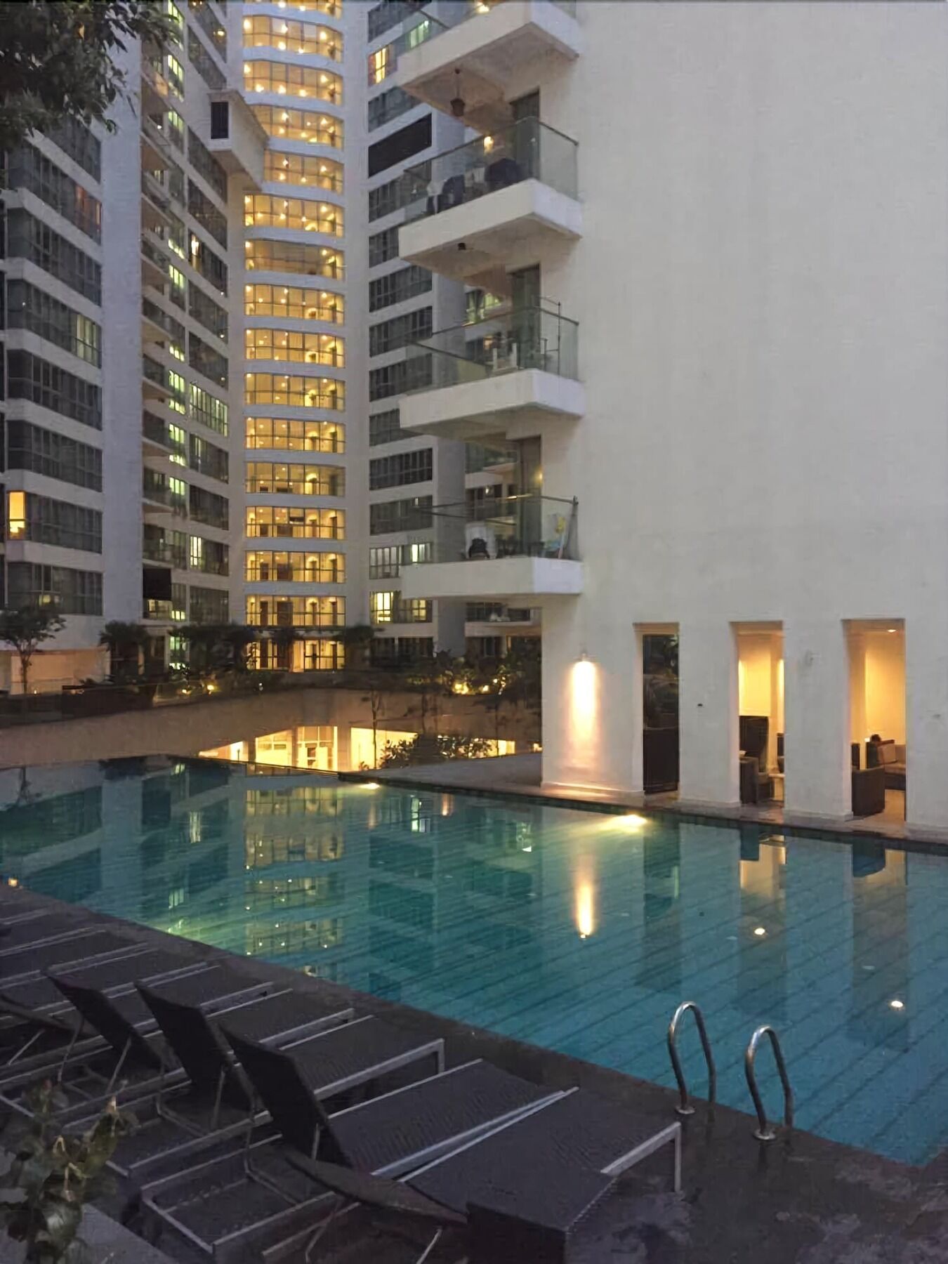 อัปเปอร์ วิว เรกาเลีย โฮเต็ล กัวลาลัมเปอร์ Hotel ภายนอก รูปภาพ
